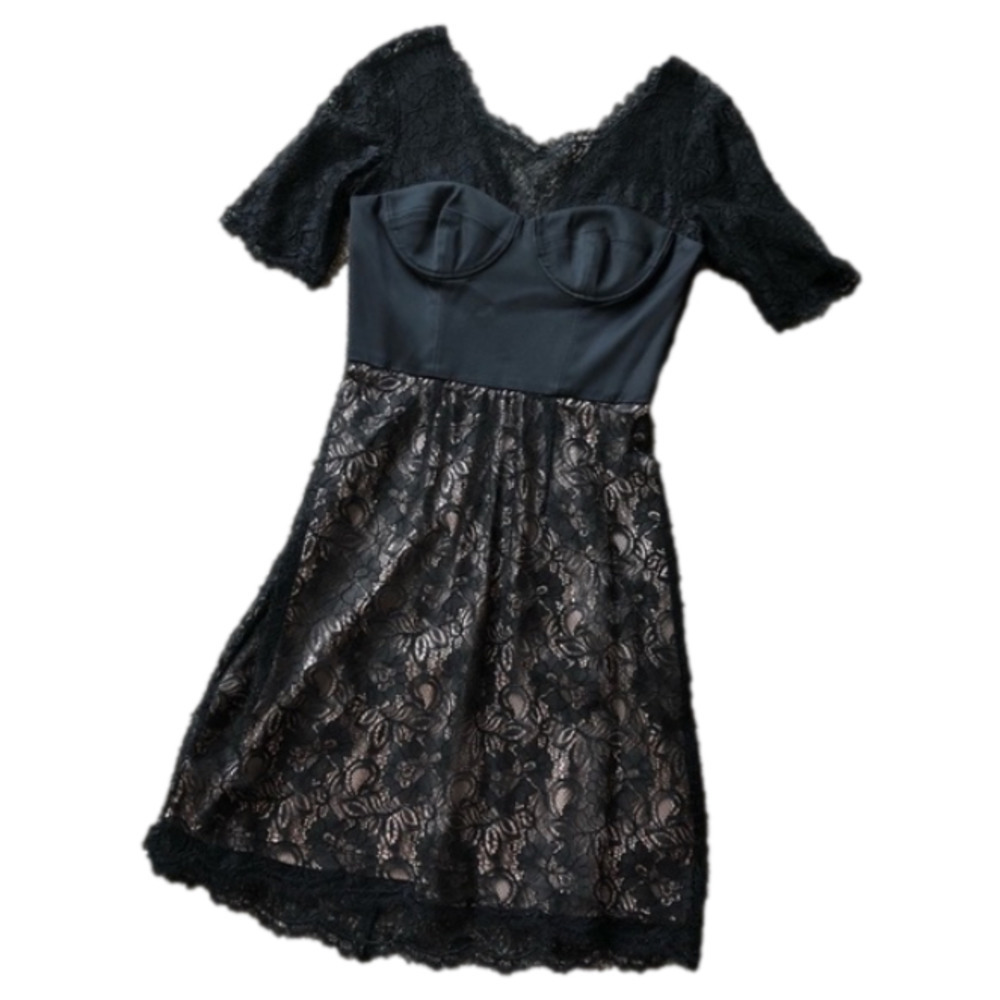 NWOT BCBGMaxAzria Lila Black lace bustier dress lined size 4